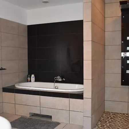 Insen & Apartments, Penthouse 200m, Manufaktura, Parking